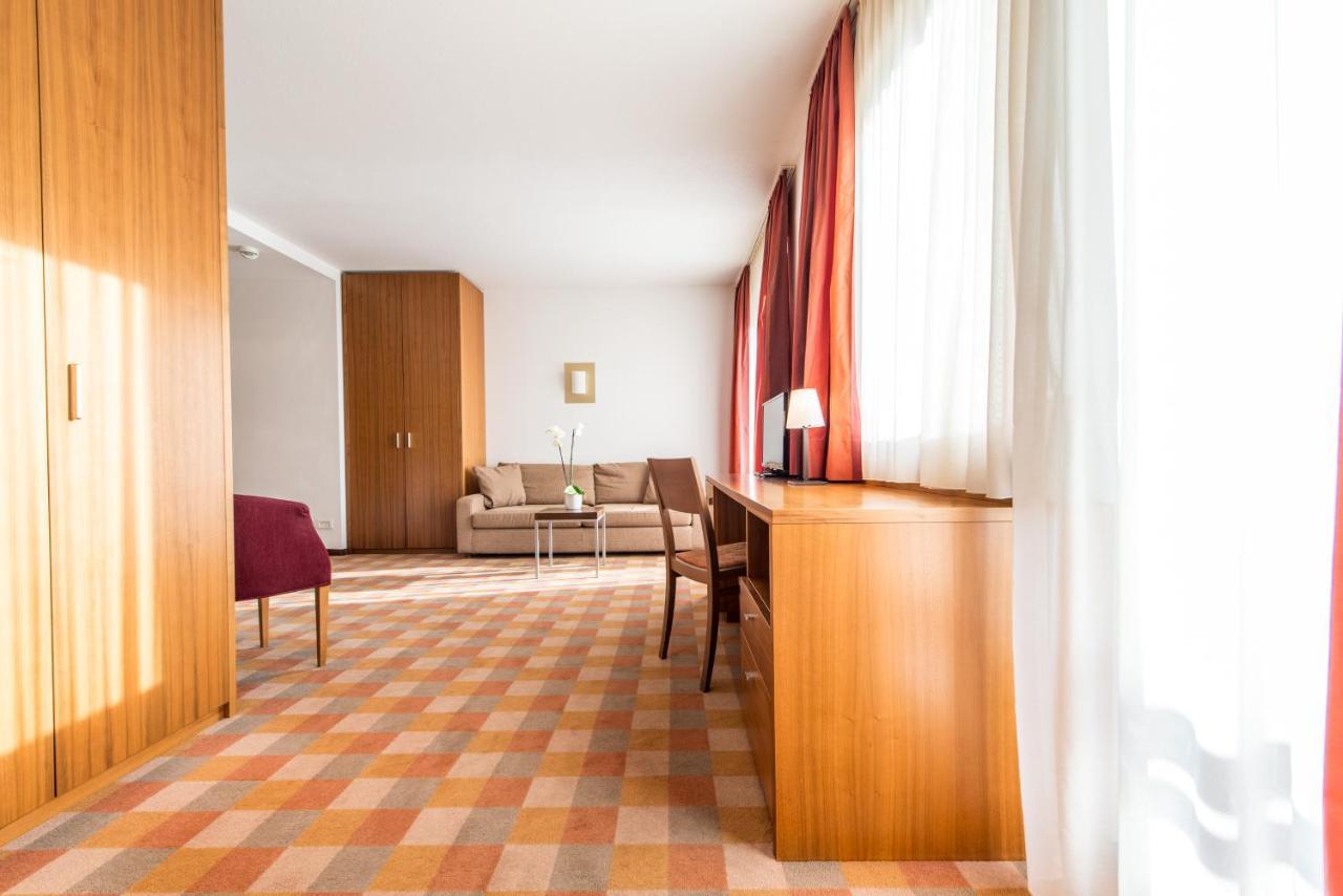 קמפו טורס Hotel Tubris מראה חיצוני תמונה