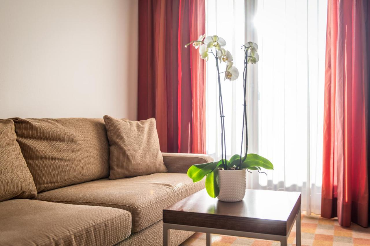 קמפו טורס Hotel Tubris מראה חיצוני תמונה