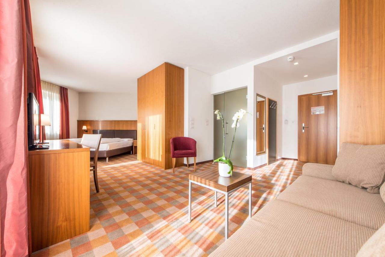 קמפו טורס Hotel Tubris מראה חיצוני תמונה