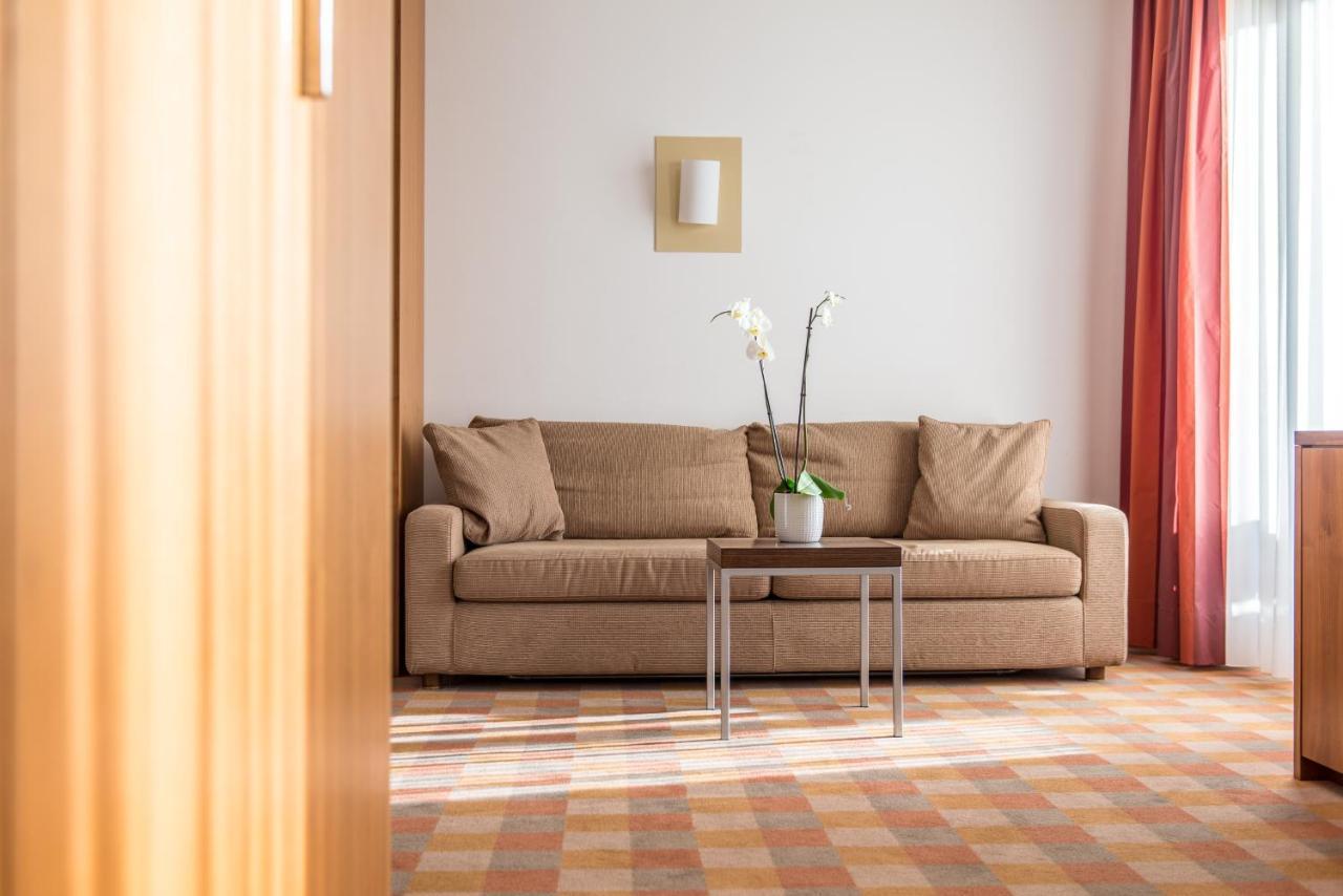 קמפו טורס Hotel Tubris מראה חיצוני תמונה