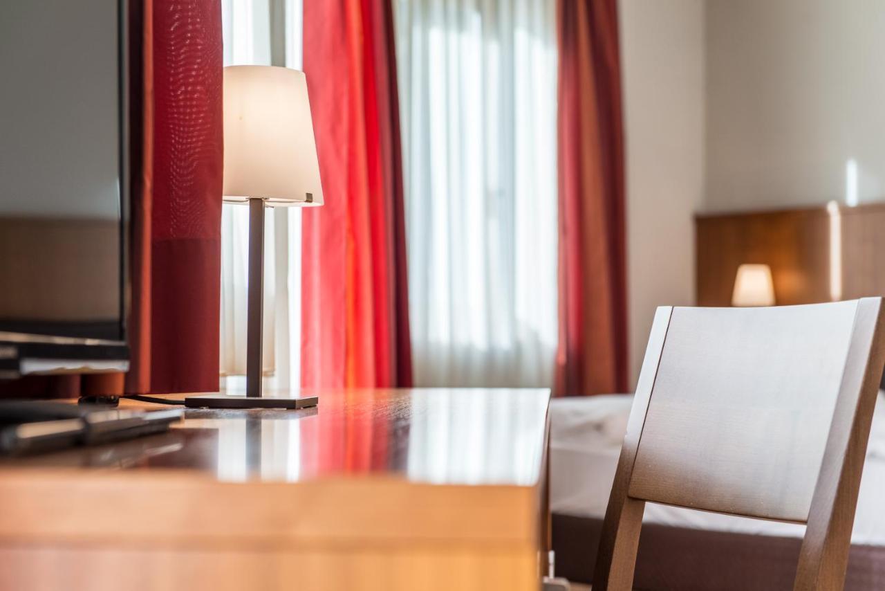 קמפו טורס Hotel Tubris מראה חיצוני תמונה