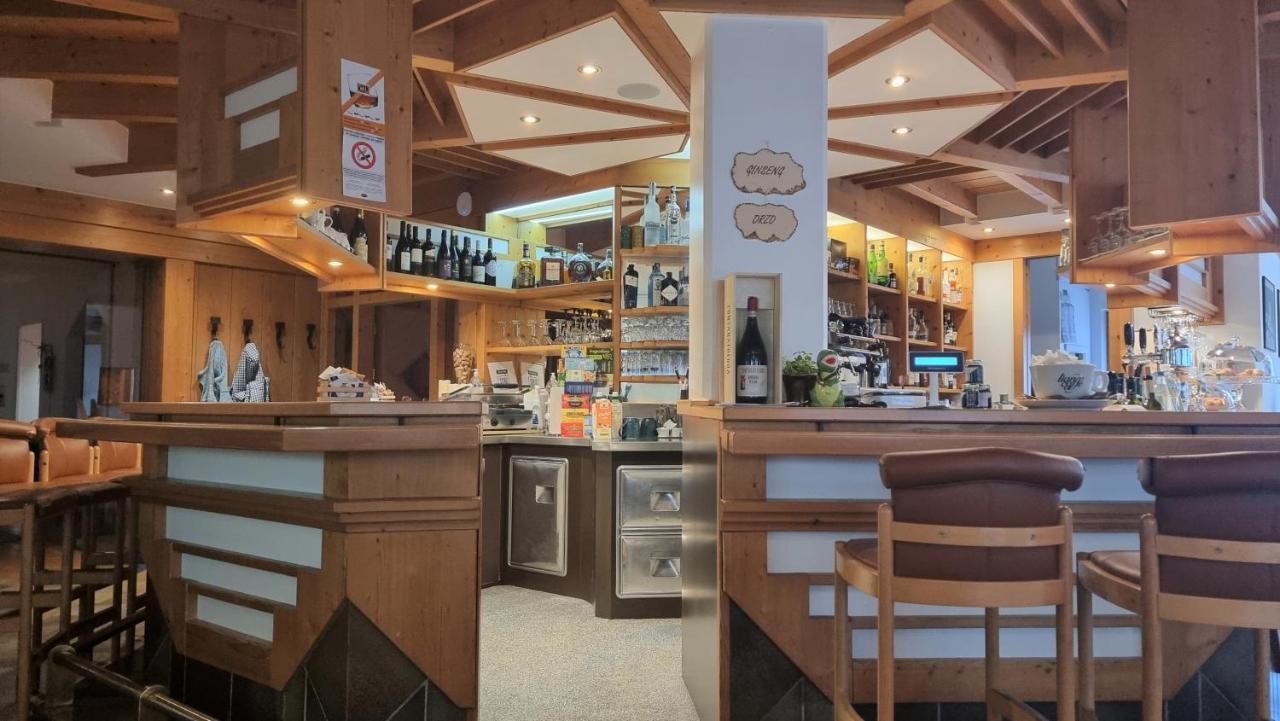 קמפו טורס Hotel Tubris מראה חיצוני תמונה