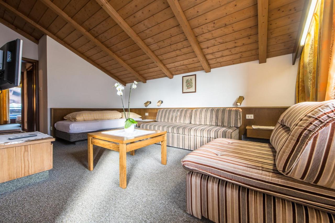 קמפו טורס Hotel Tubris מראה חיצוני תמונה