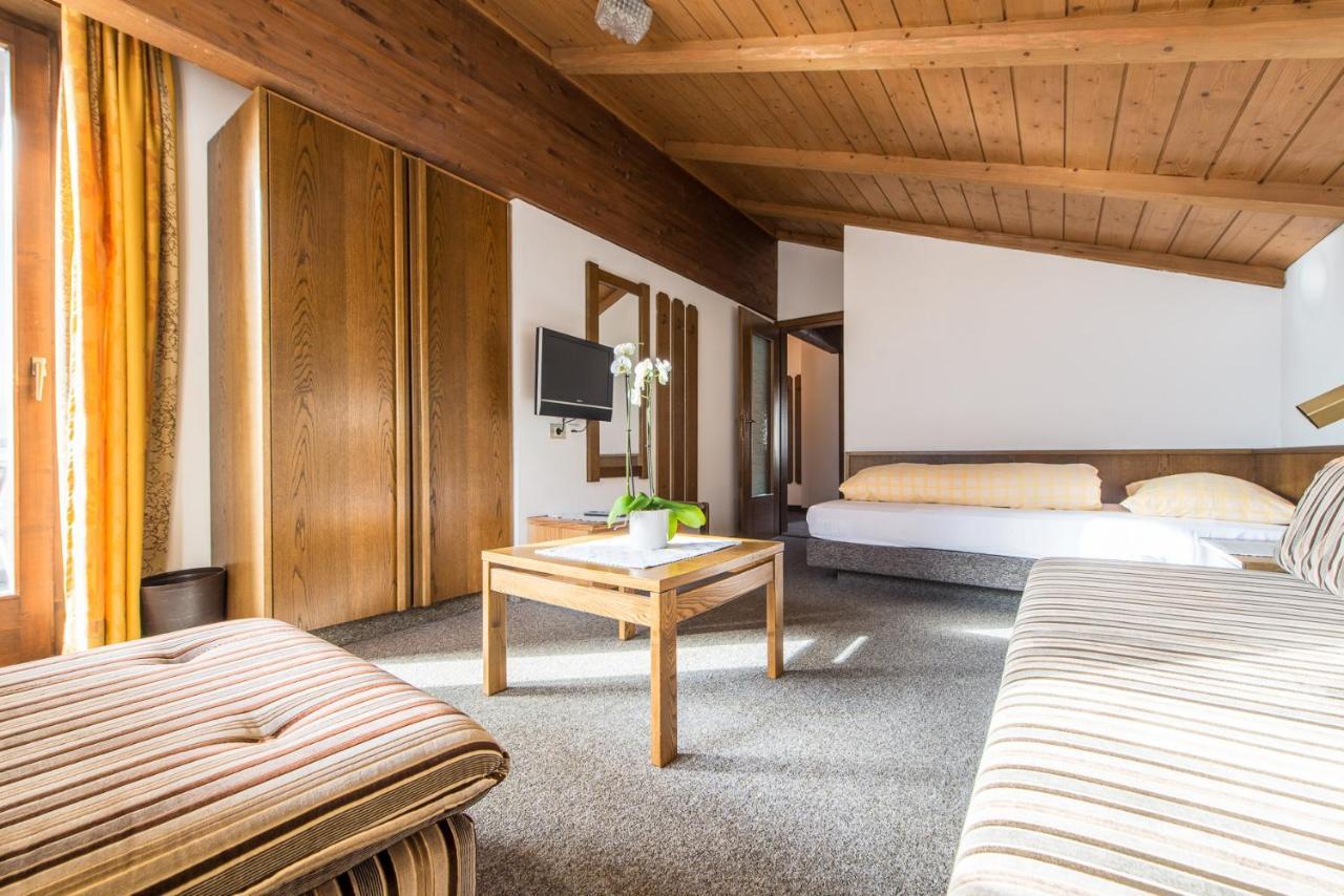 קמפו טורס Hotel Tubris מראה חיצוני תמונה