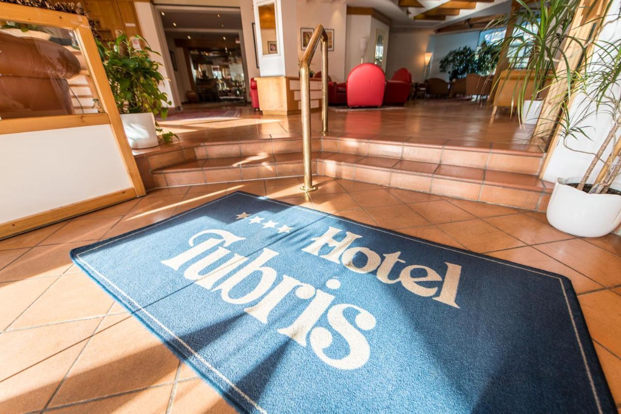 קמפו טורס Hotel Tubris מראה חיצוני תמונה