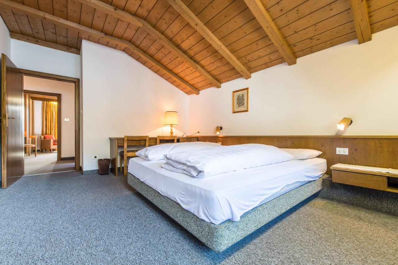 קמפו טורס Hotel Tubris מראה חיצוני תמונה