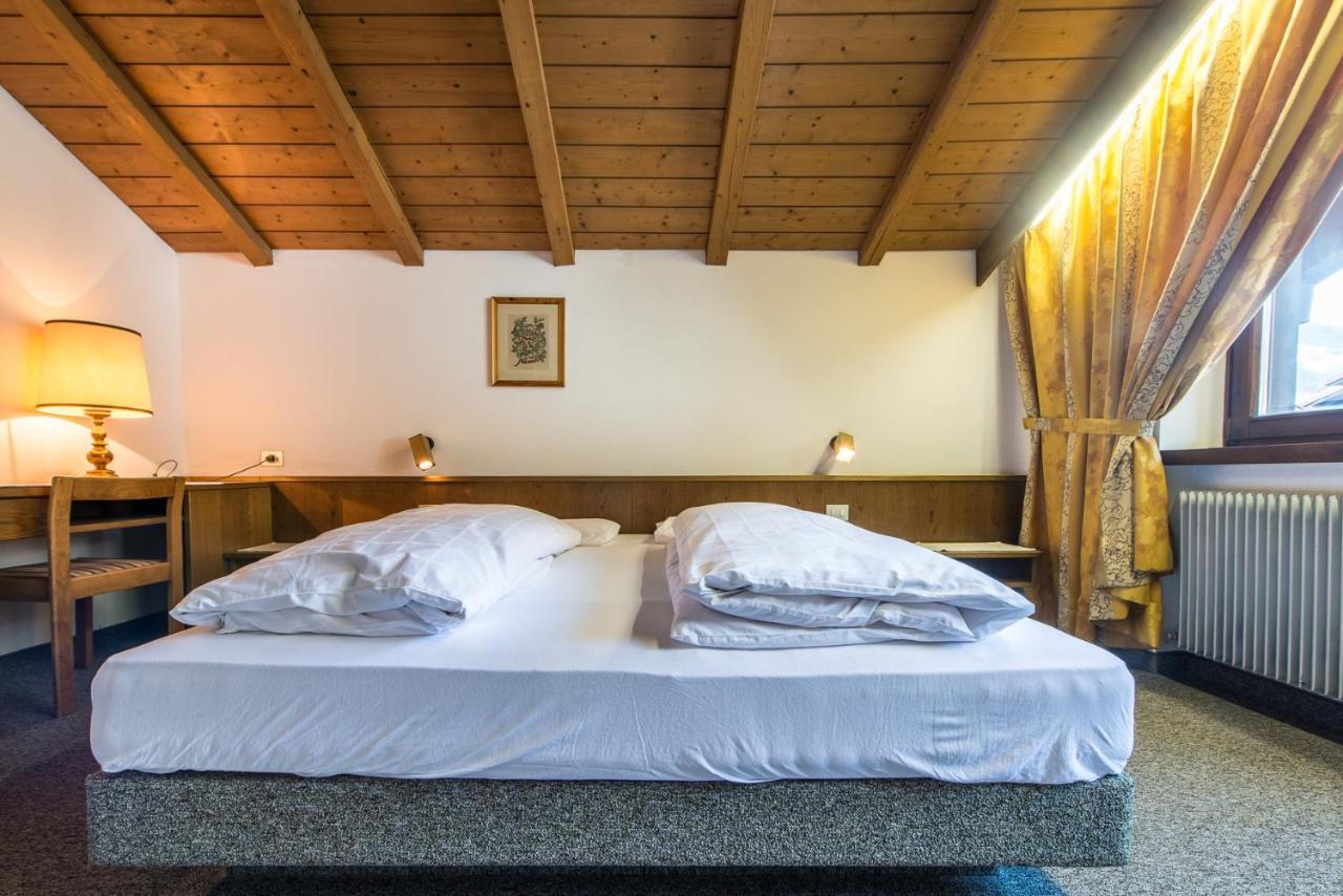 קמפו טורס Hotel Tubris מראה חיצוני תמונה