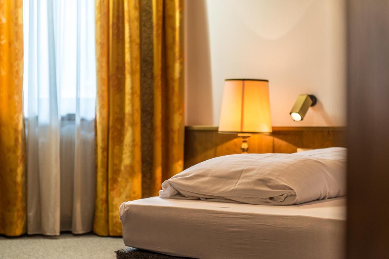 קמפו טורס Hotel Tubris מראה חיצוני תמונה