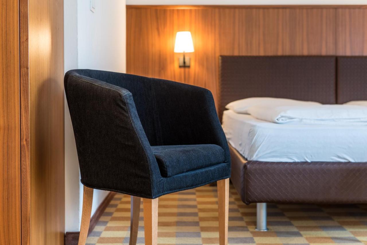 קמפו טורס Hotel Tubris מראה חיצוני תמונה